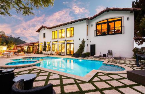 Hidden Valley Casa | Elegant La Jolla Villa - Ocean Views & Pool