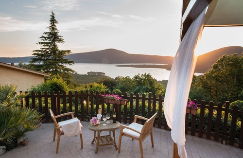 Caprarola Casa | Elegant Lake Home with pool, hot tub and view on the hills 50min away from Rome