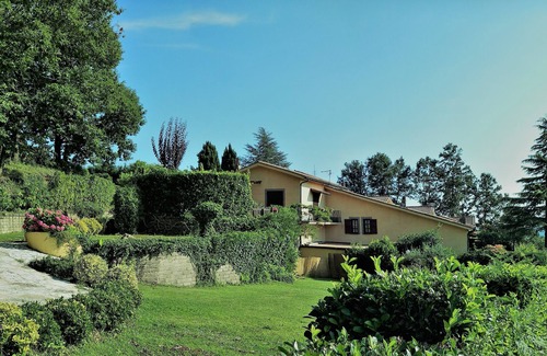 Caprarola Casa | Elegant Lake Home with pool, hot tub and view on the hills 50min away from Rome