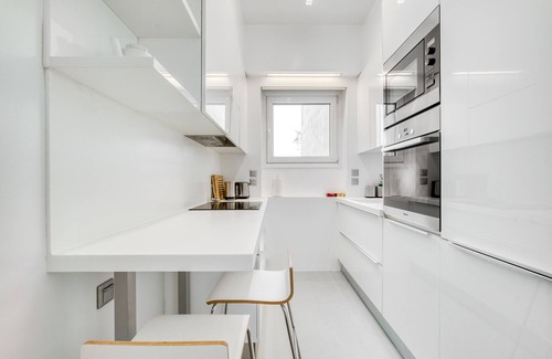 Ilisia Condominio | Elegant Light 2 Bedroom Condo Prime Central Athens