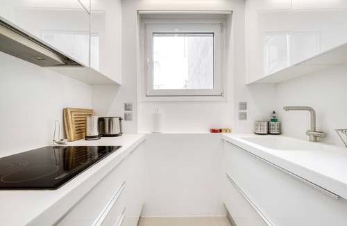 Ilisia Condominio | Elegant Light 2 Bedroom Condo Prime Central Athens