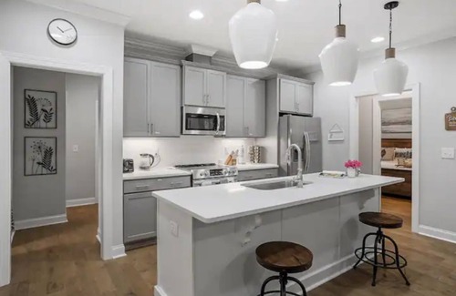 Durham Casa | Elegant Luxurious Home, 3 min Duke and 6 min Downtown