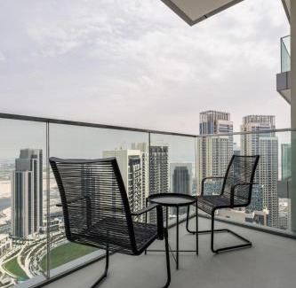 Dubai Apartamento | Elegant Luxury Apartment with Stunning Lake Views in Dubai Creek Harbour By ĀYA Boutique