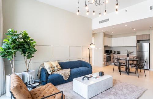 Dubai Apartamento | Elegant Luxury Apartment with Stunning Lake Views in Dubai Creek Harbour By ĀYA Boutique