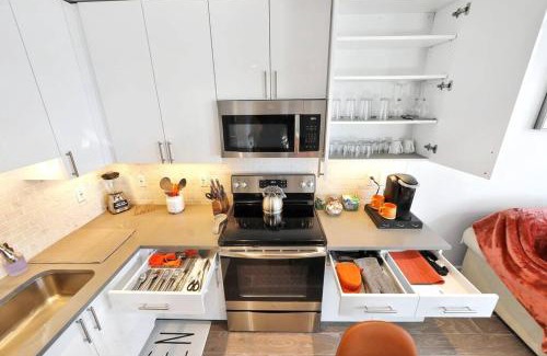 Hackensack Apartamento | Elegant Main Street Living* Near NYC