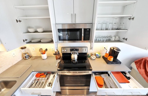Hackensack Apartamento | Elegant Main Street Living* Near NYC