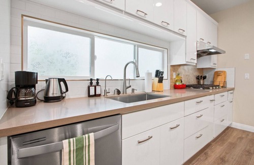 San Gabriel Casa | Elegant Midtown Getaway