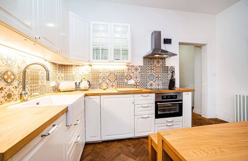 Karlin Apartamento | Elegant, modern, 2-bed flat by Museum of Prague
