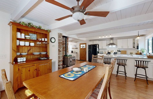 Twain Harte Casa | Elegant Mountain Getaway with Stunning Deck Views and a Relaxing Hot Tub