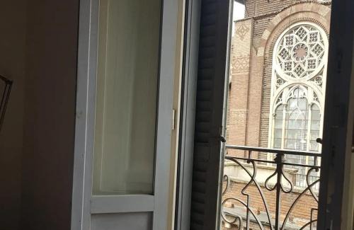 Porta Genova Apartamento | Elegant naviglio cool area large 5 pax with elevator