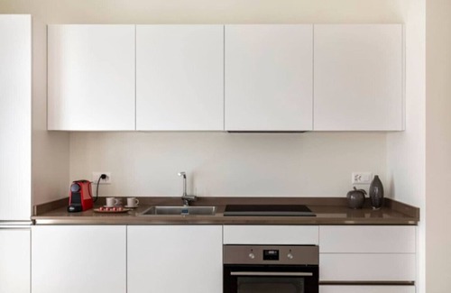 Lugano Apartamento | Elegant new Apt with AC, private balcony & garage