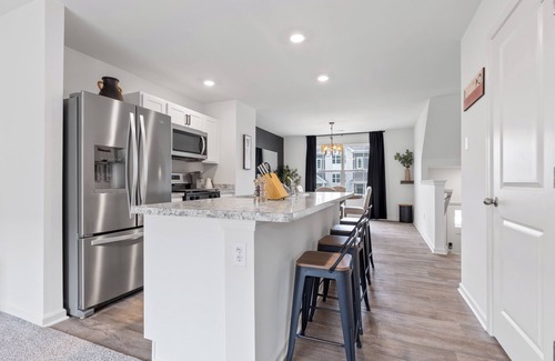 Solon Mills Casa | Elegant New Home Near Lakes - Relax & Unwind!