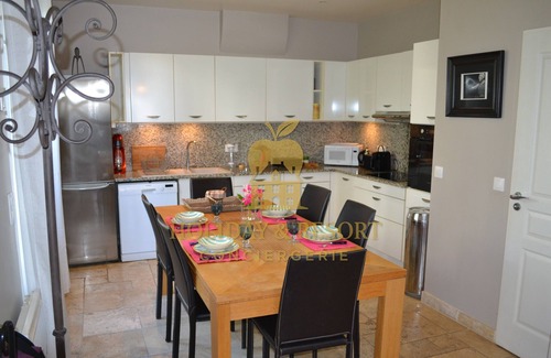 Deauville City Centre Casa | Elegant Normandy house with flower-filled courtyard, in the heart of Deauville