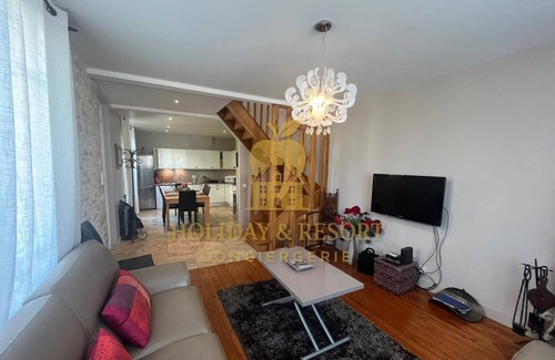 Deauville City Centre Casa | Elegant Normandy house with flower-filled courtyard, in the heart of Deauville