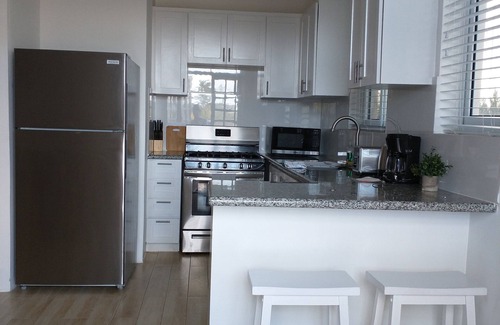 South Seas Estates Condominio | Elegant Oak Canalfront Condo