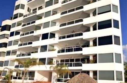 Zona Hotelera Norte Condominio | Elegante condominio frente al mar con dobles master suites