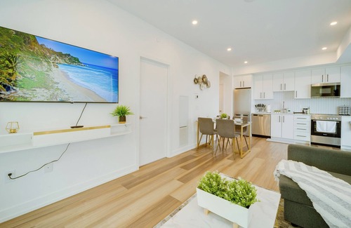 Kitchener Condominio | Elegant Open-Concept Condo in Downtown Kitchener-Waterloo