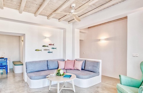 Ampelas Villa | Elegant Paros Villa | Designed for Joy & Relaxation | Villa Gigi | Naoussa