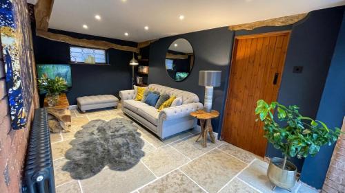 Snitterfield Casa | Elegant peaceful barn in rural village setting close to Stratford upon Avon