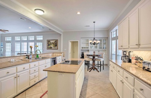 Plano Casa | Elegant Plano Home w/ Private Outdoor Pool!