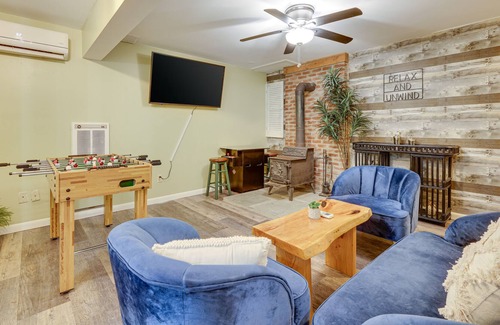 Hamlin Cabina | ELEGANT Poconos Cabin with Theater & Game Room!