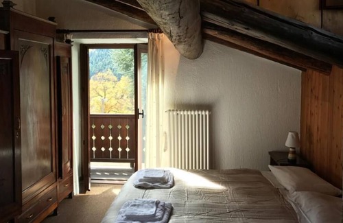 Pallusieux Apartamento | Elegante chalet privado con jardín