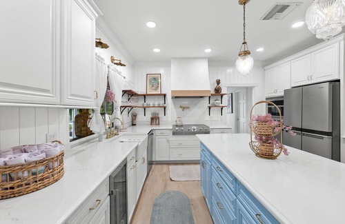 Biggar Casa | ELEGANT, PRIVATE, OLD SOUTH FLORIDA ESTATE, NEW SLEEPS 18 TO 20 LARGE FAMILIES,