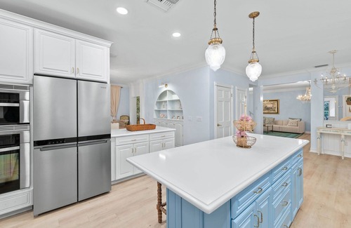 Biggar Casa | ELEGANT, PRIVATE, OLD SOUTH FLORIDA ESTATE, NEW SLEEPS 18 TO 20 LARGE FAMILIES,