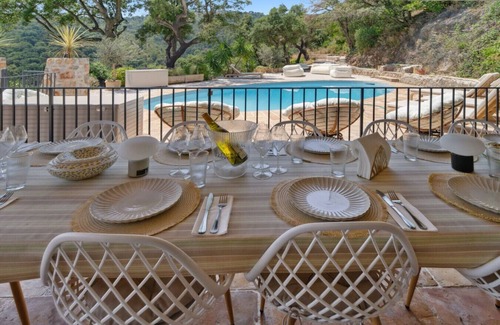 La Garde-Freinet Casa | Elegant Provencal country house