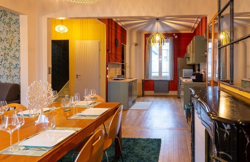 Poincare - Foch - Anatole France - Croix de Bourgogne Apartamento | Refugio elegante en Nancy con 3 amplias habitaciones