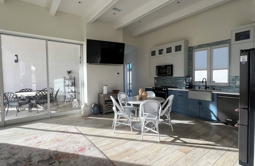 San Diego Casa | Elegant San Diego Escape Where Tranquility Meets Luxury. A/C, WIFI, and Hot Tub!