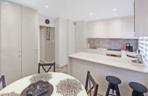 Torun Apartamento | Elegant Sanctuary Minutes from Toruń's Medieval UNESCO Treasures