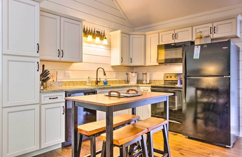 Sapphire Apartamento | Elegant Sapphire Valley Studio w/ Resort Amenities