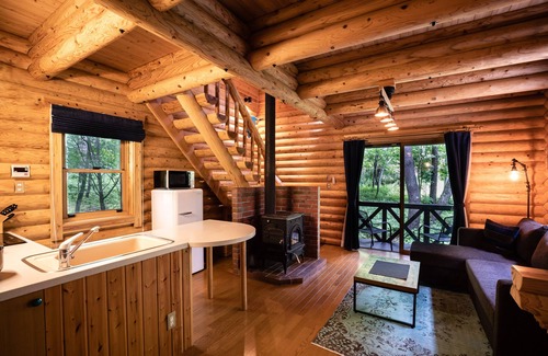 Nagano Cabina | Elegant, secluded cabin for couples & families