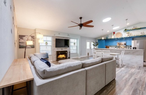 Palm Bay Casa | Elegant Space Coast Private Pool Home w/Garden, Fire Pit, and Billiard Room