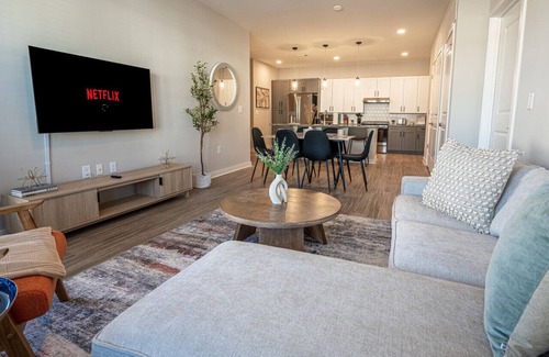 Athens Apartamento | Elegant, Spacious Apt | Pool | Long Stays