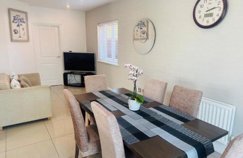 Staple Hill Casa | Elegant & Spacious Bristol Home