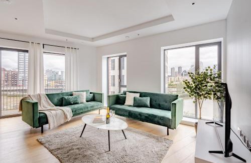Docklands Apartamento | Elegant & Spacious City Island Apt- Skyline View - WiFi - Netflix