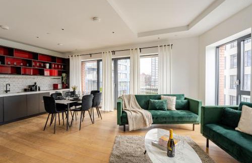 Docklands Apartamento | Elegant & Spacious City Island Apt- Skyline View - WiFi - Netflix