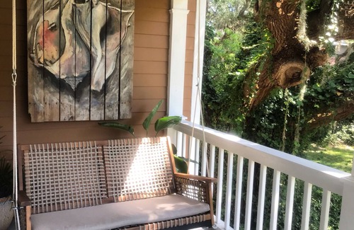 King City Cabaña | Calle elegante Simons Island Honeymoon Beach Cottage Cerca de Pier Village
