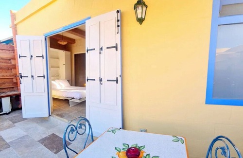 Victoria Apartamento | Elegant Studio in Heritage Home - Private Terrace