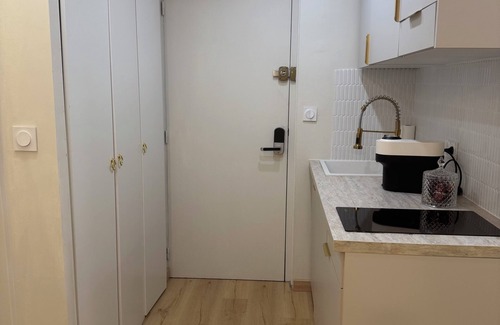 Aix-les-Bains City Center Apartamento | Elegant studio between station and city center