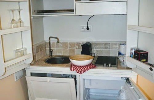 Funfhaus Apartamento | Elegant Studio close to the metro station