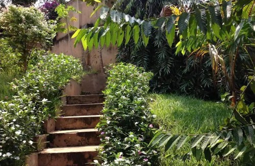 Bujumbura Apartamento | Elegant studio free breakfast, laundry & service