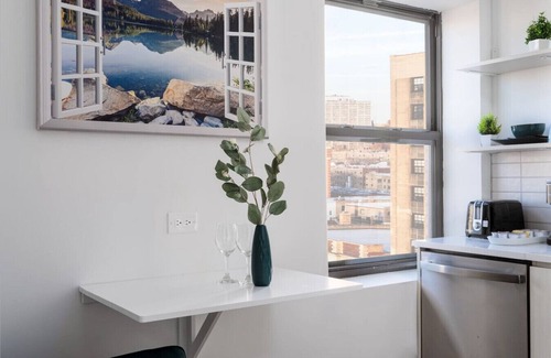 Uptown Apartamento | Elegant Style Loft Montrose|13 mins DT|4 mins Lake