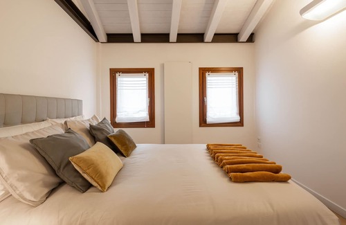Noventa di Piave Apartamento | [Elegant Suite Piave]Venezia Outlet con Netflix e Wifi