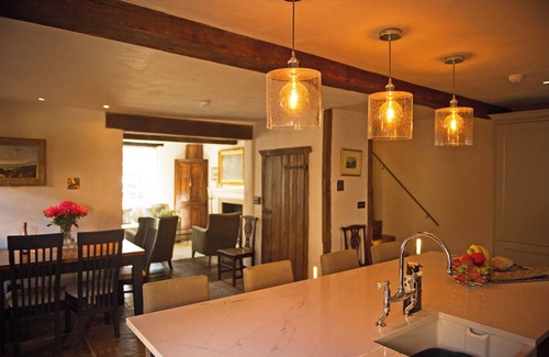Towcester Casa | Elegant sumptuously decorated town house located in Towcester, Northamptonshire