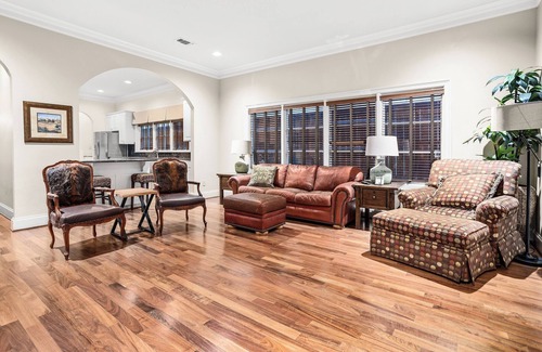 Fort Worth Cultural District Casa | Elegant townhome in the heart of Fort Worth's Cultural District