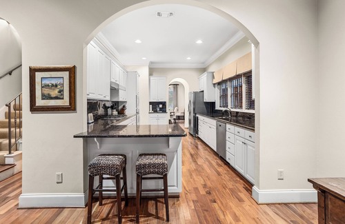 Fort Worth Cultural District Casa | Elegant townhome in the heart of Fort Worth's Cultural District