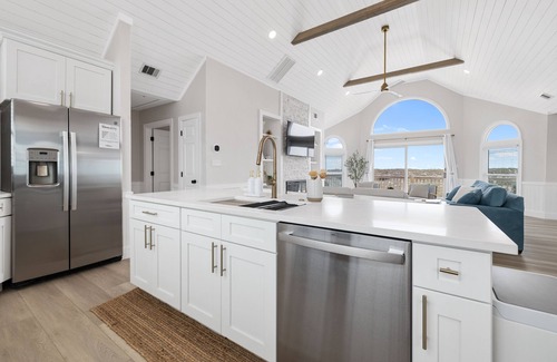Waves Casa | Elegant Updated Oceanfront Home w/ Pool & Hot Tub - Fast WIFI & Dog Friendly!